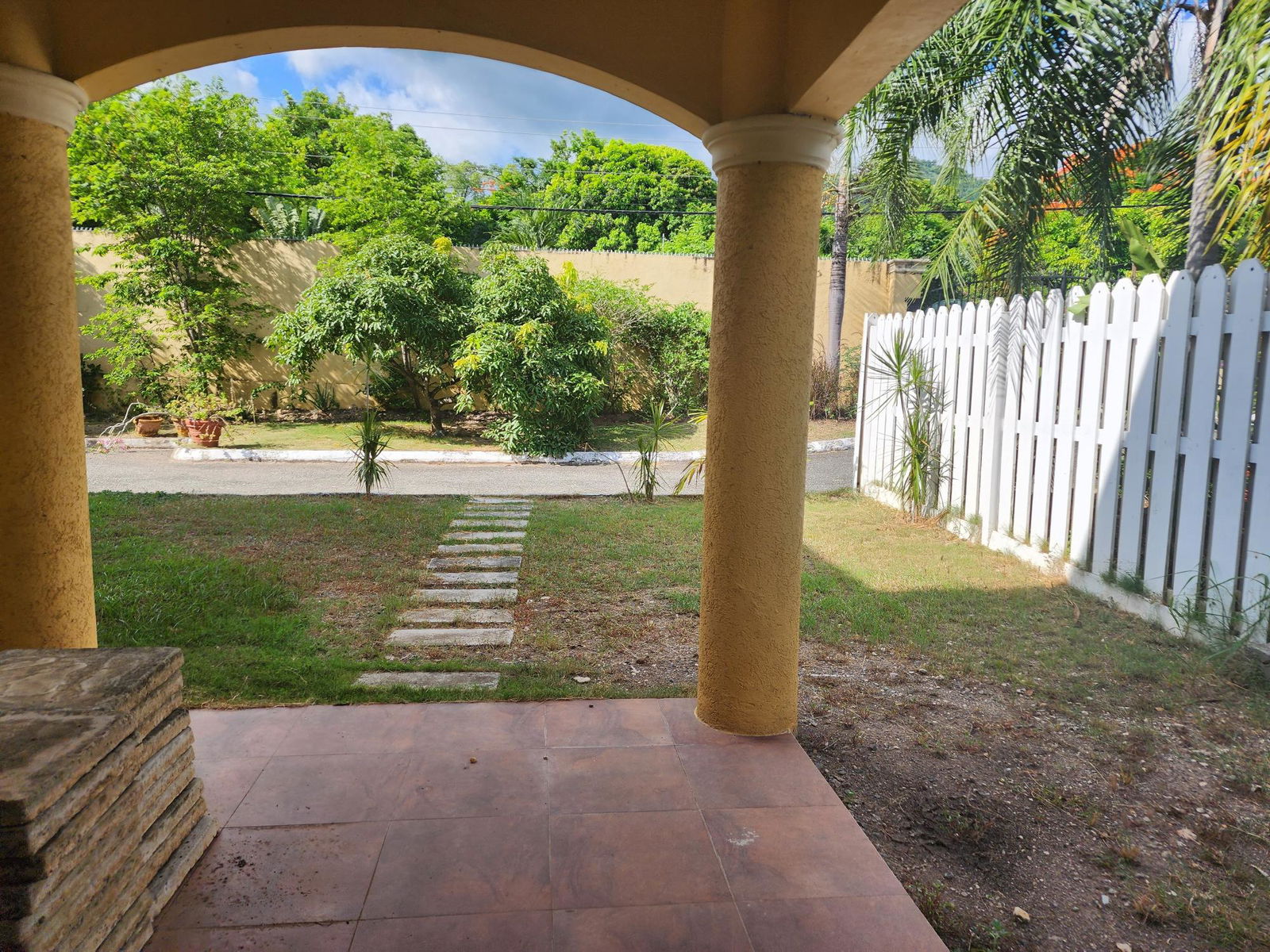 Spacious-5-Bedroom-Townhouse-For-Sale-in-St.-Andrew-Jamaica-11-19-21-Farringdon-Drive Twenty-Second image of 11-19-21 Farringdon Drive in Kingston 6, St. Andrew, Jamaica - property is For Sale
