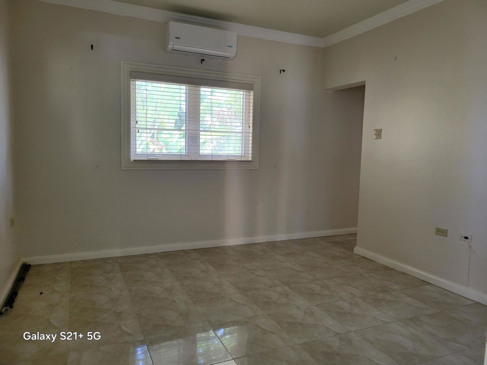 Spacious-5-Bedroom-Townhouse-For-Sale-in-St.-Andrew-Jamaica-11-19-21-Farringdon-Drive Sixth image of 11-19-21 Farringdon Drive in Kingston 6, St. Andrew, Jamaica - property is For Sale
