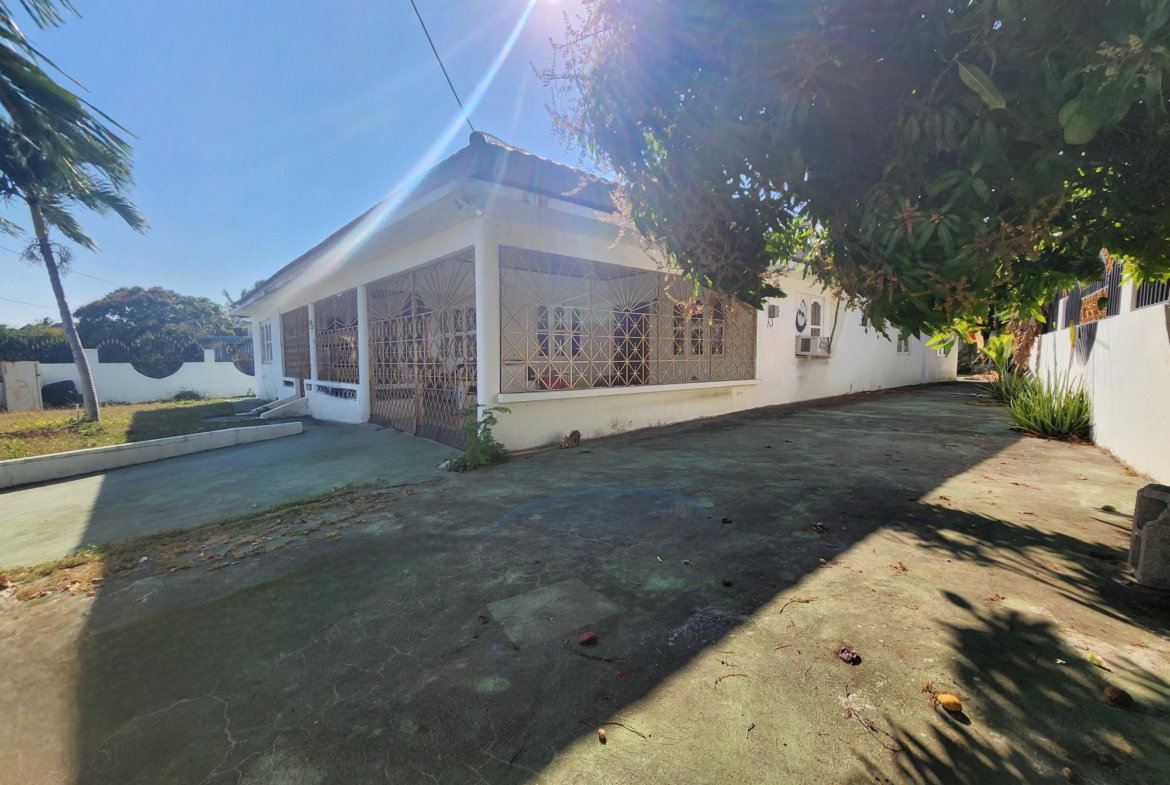 Second image of 15 Eli Drive in May Pen, Clarendon, Jamaica - property is For Sale