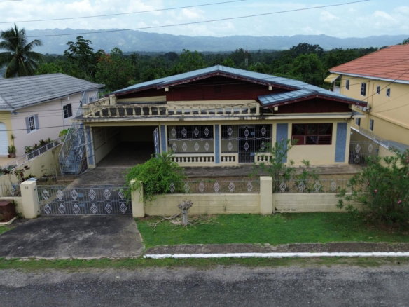 First image of 52 Wellington Close in Linstead, St. Catherine, Jamaica - property is For Sale