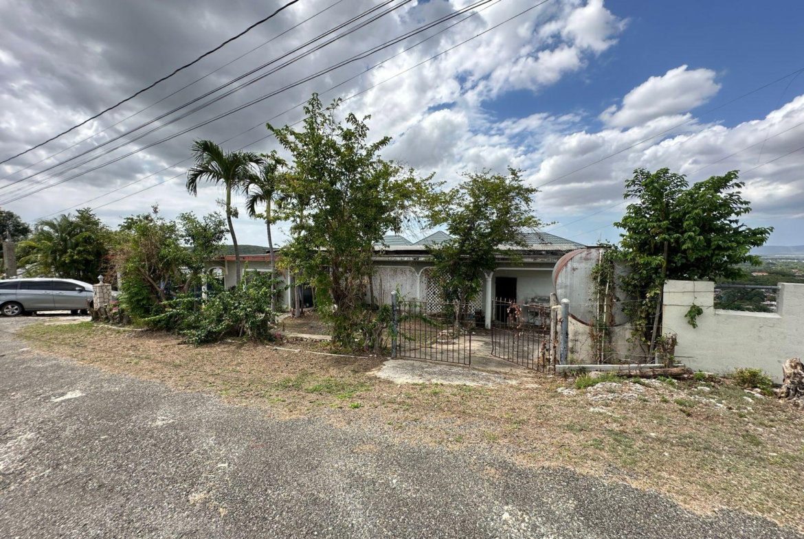 Sixth image of 4 West Montaque Heights in Spanish Town, St. Catherine, Jamaica - property is For Sale