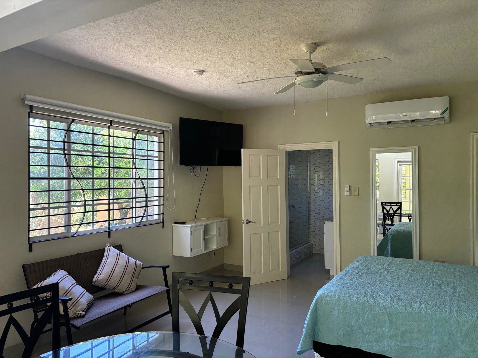 Spacious-One-Bedroom-Apartment-for-Rent-in-Ironshore-St.-James-Jamaica Third image of 1-462 Dorchester Drive in Ironshore, St. James, Jamaica - property is For Rent