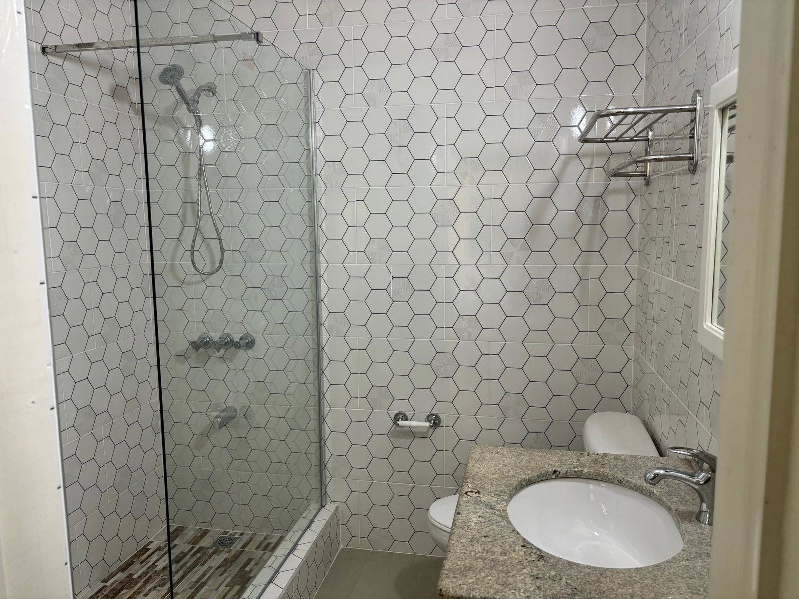 Spacious-One-Bedroom-Apartment-for-Rent-in-Ironshore-St.-James-Jamaica Eighth image of 1-462 Dorchester Drive in Ironshore, St. James, Jamaica - property is For Rent