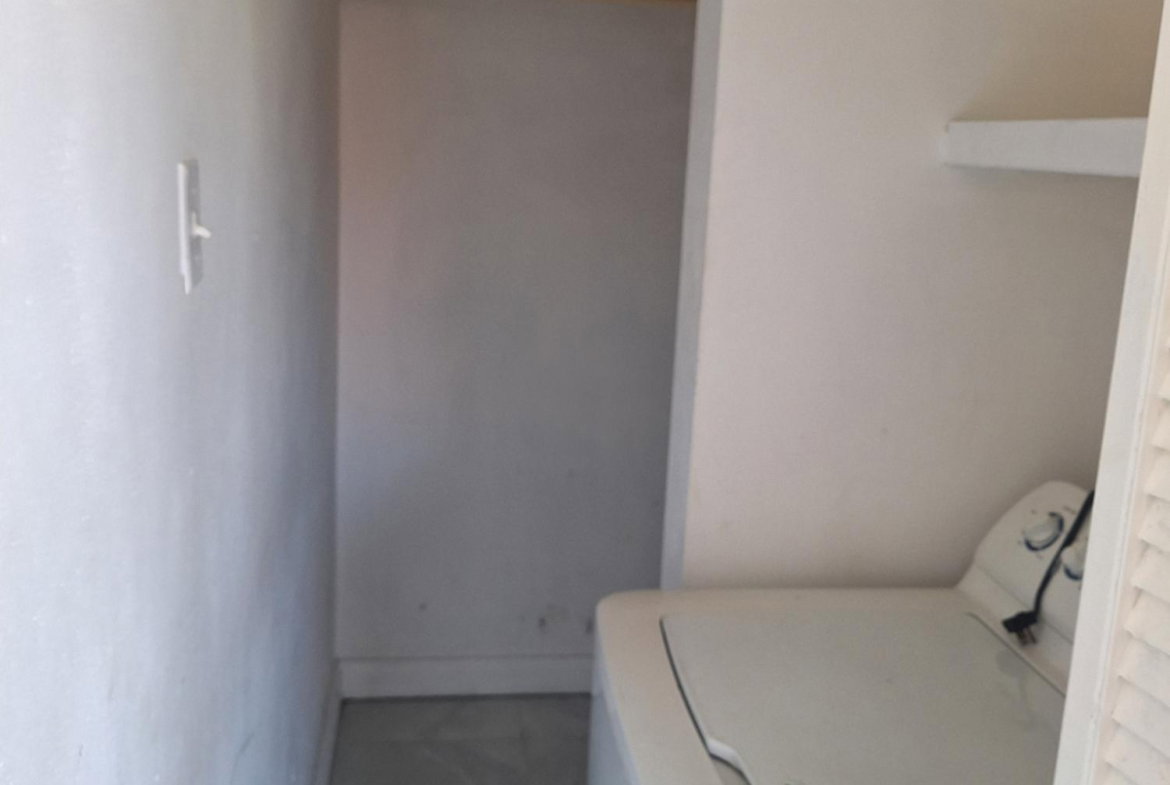 Third image of 204-15 1/2 Kensington Crescent in Kingston 5, St. Andrew, Jamaica - property is For Rent