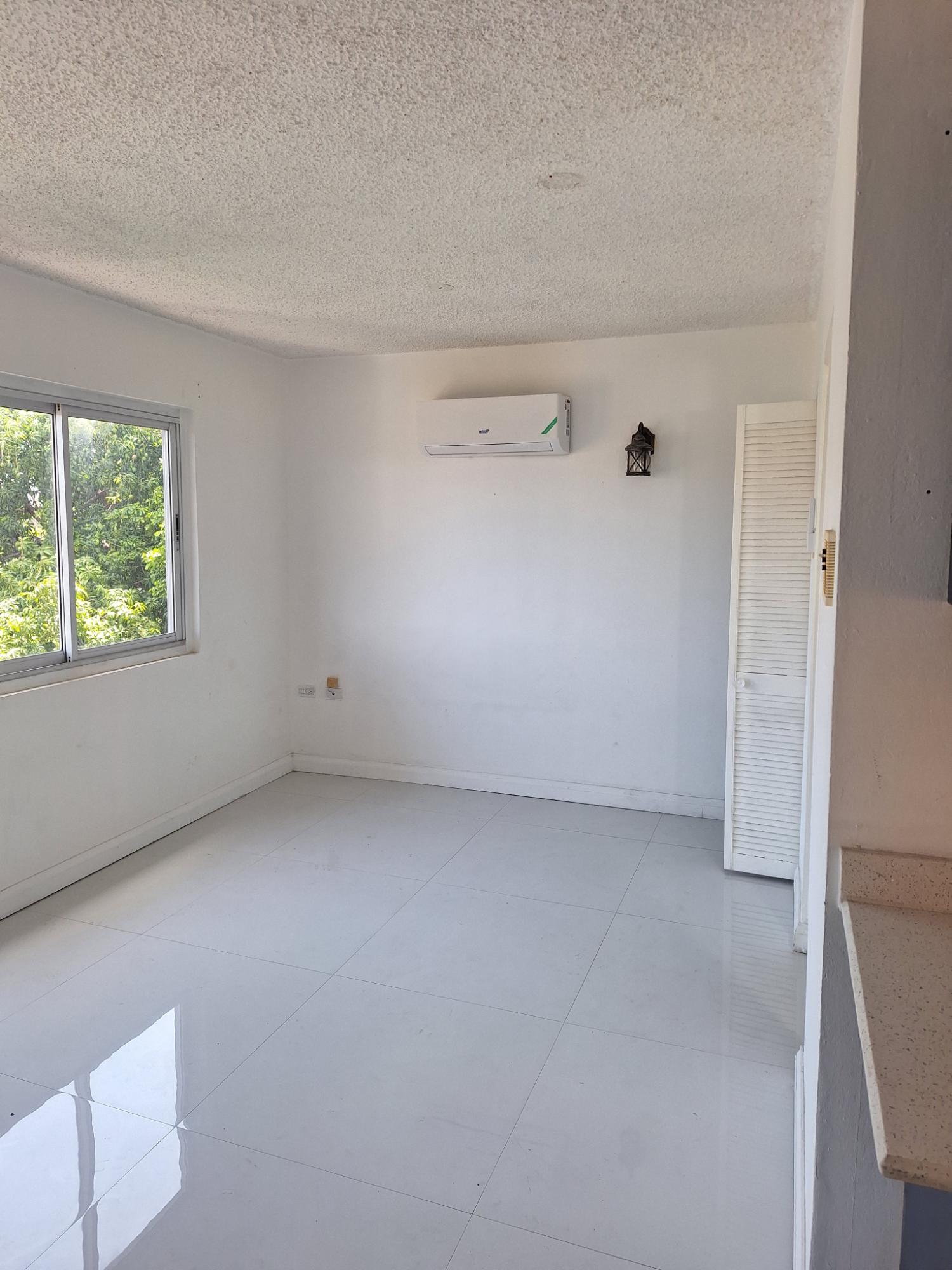 Fourth image of 204-15 1/2 Kensington Crescent in Kingston 5, St. Andrew, Jamaica - property is For Rent