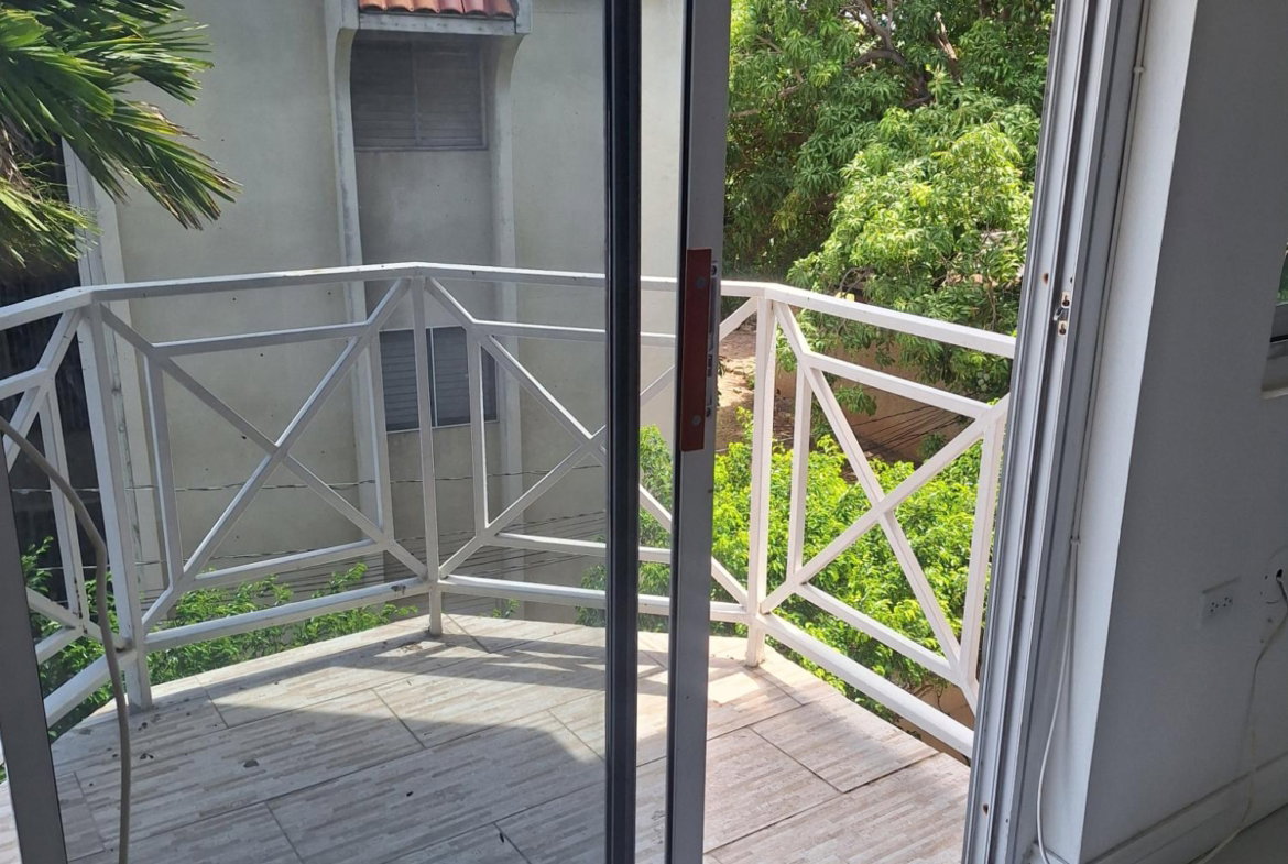 Sixth image of 204-15 1/2 Kensington Crescent in Kingston 5, St. Andrew, Jamaica - property is For Rent