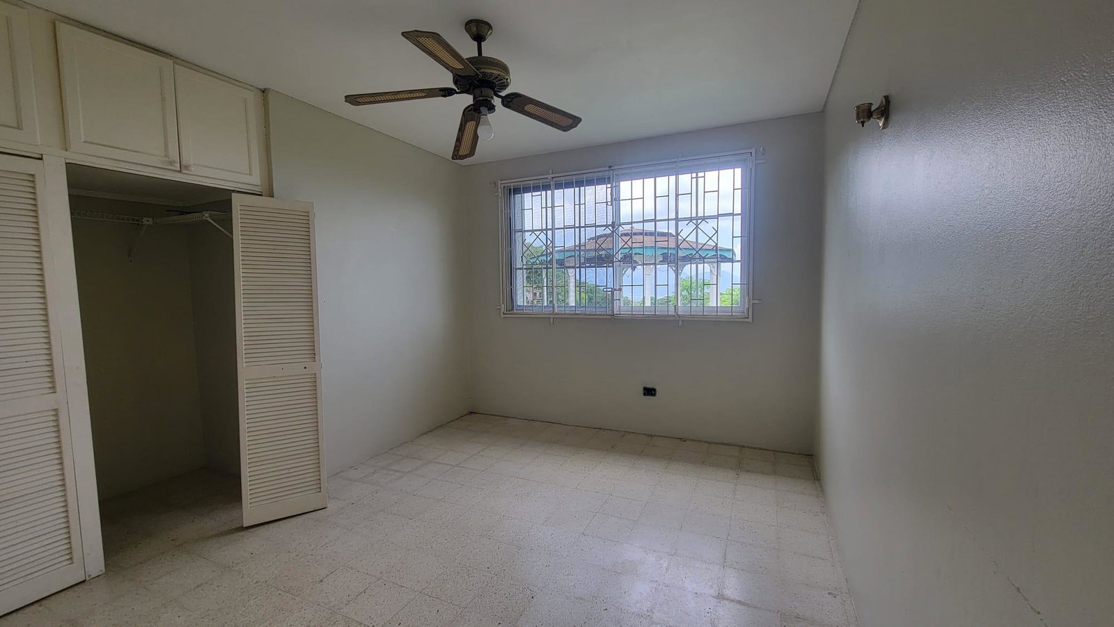 Stunning-6-Bedroom-Home-for-Sale-in-Sterling-Castle-Red-Hills-Jamaica Tenth image of 6 Powell Close Sterling Cas in Kingston 19, St. Andrew, Jamaica - property is For Sale
