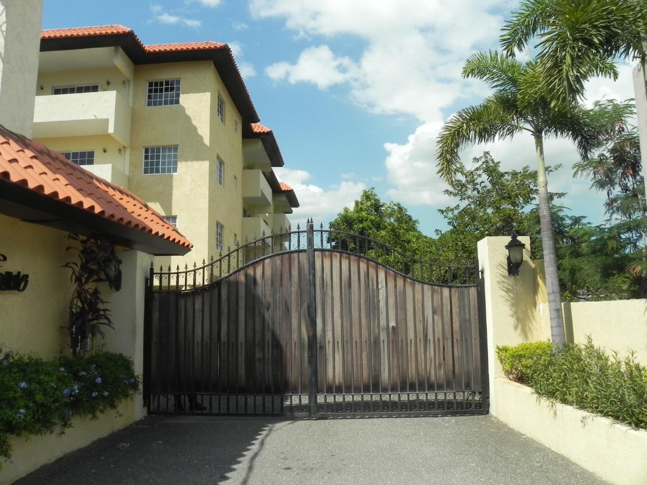 Stylish-1-Bedroom-Apartment-for-Rent-near-New-Kingston-Jamaica Sixteenth image of 15-17 Braemar Avenue in Kingston 10, St. Andrew, Jamaica - property is For Rent