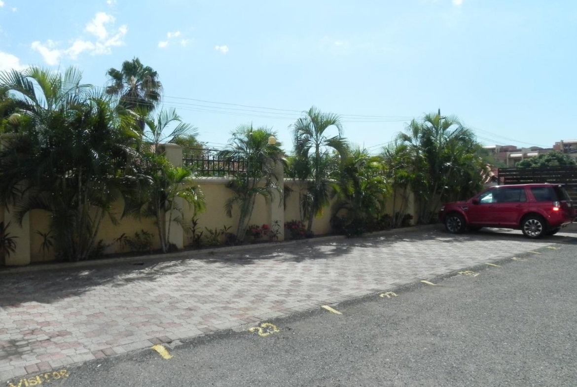 Seventeenth image of 15-17 Braemar Avenue in Kingston 10, St. Andrew, Jamaica - property is For Rent