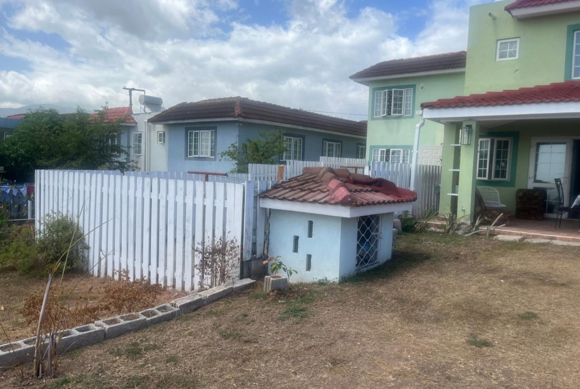 Twenty-Second image of 16 East Mountain Pride, King in Kingston 6, St. Andrew, Jamaica - property is For Rent