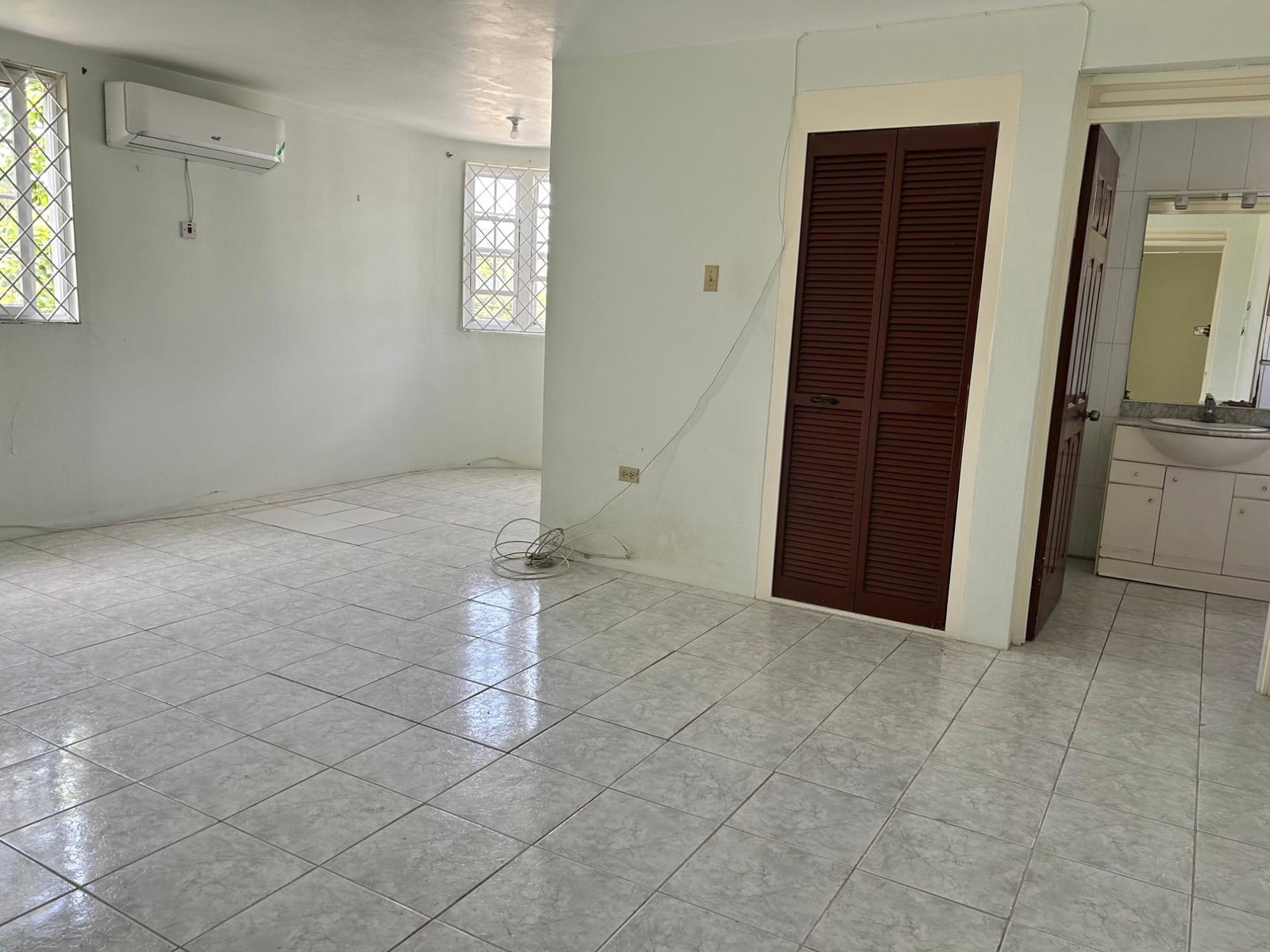 Townhouse-for-Rent-in-St.-Andrew-Jamaica-1-16a-Knightsdale-Drive Eighth image of 1-16a Knightsdale Drive in Kingston 19, St. Andrew, Jamaica - property is For Rent