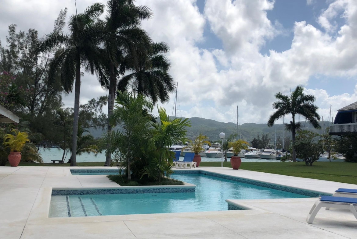 Eighteenth image of T/h No. 5-anchorage Tony Hart Boulevard in Montego Bay, St. James, Jamaica - property is For Rent
