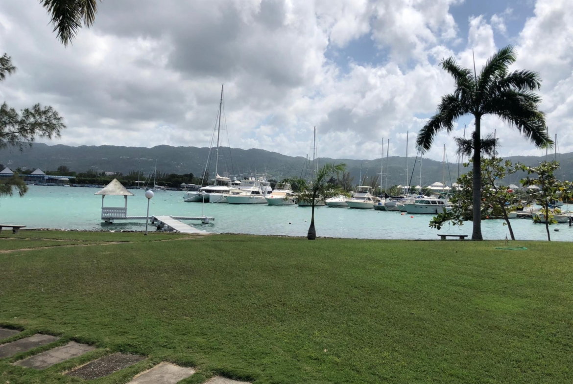 Twentieth image of T/h No. 5-anchorage Tony Hart Boulevard in Montego Bay, St. James, Jamaica - property is For Rent