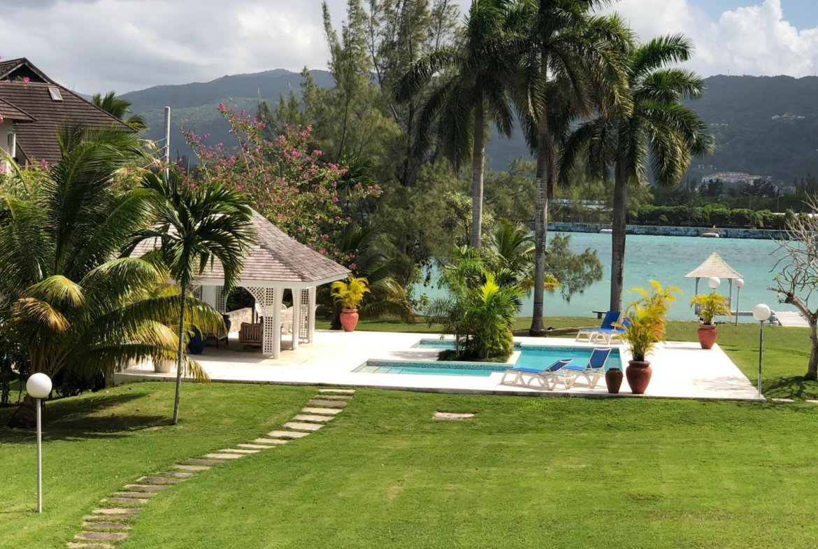 Twenty-Sixth image of T/h No. 5-anchorage Tony Hart Boulevard in Montego Bay, St. James, Jamaica - property is For Rent