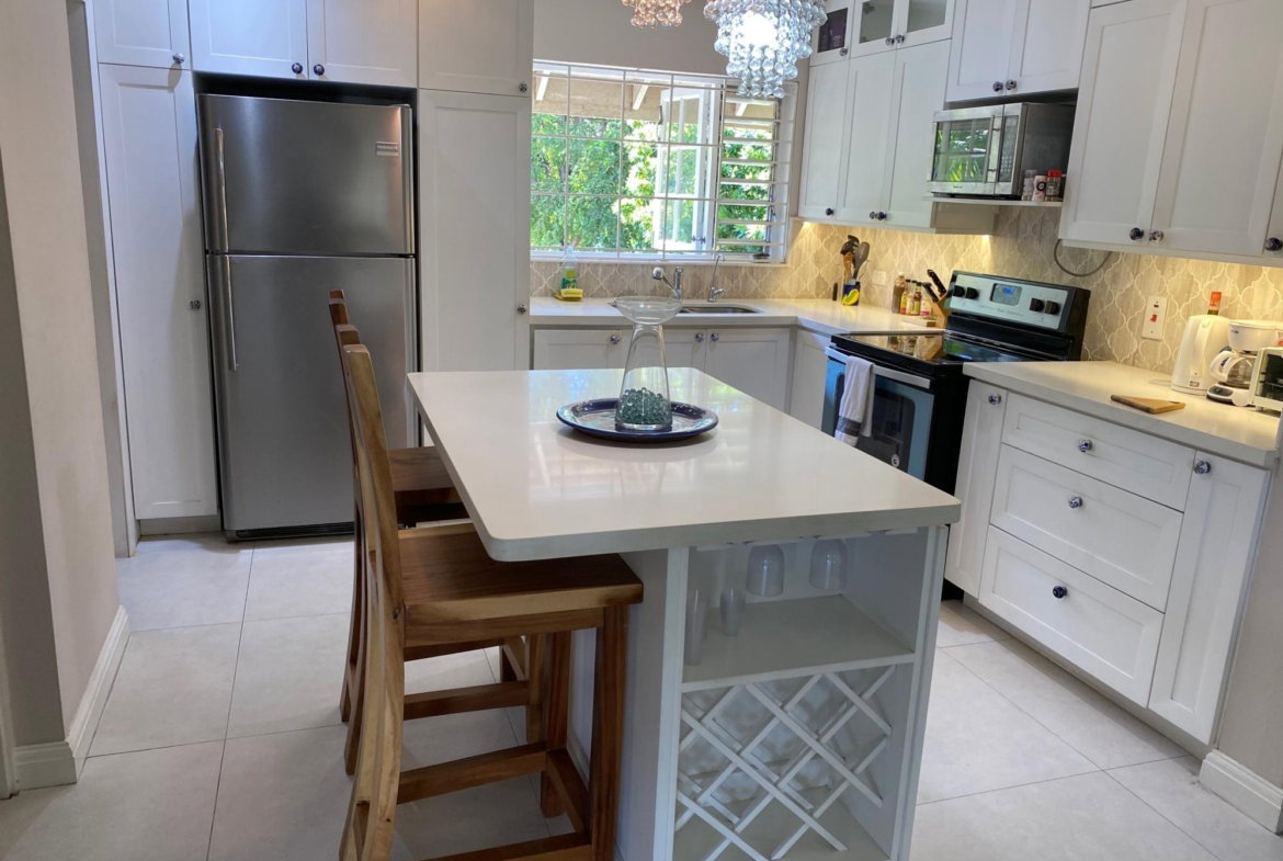 Fourth image of T/h No. 5-anchorage Tony Hart Boulevard in Montego Bay, St. James, Jamaica - property is For Rent