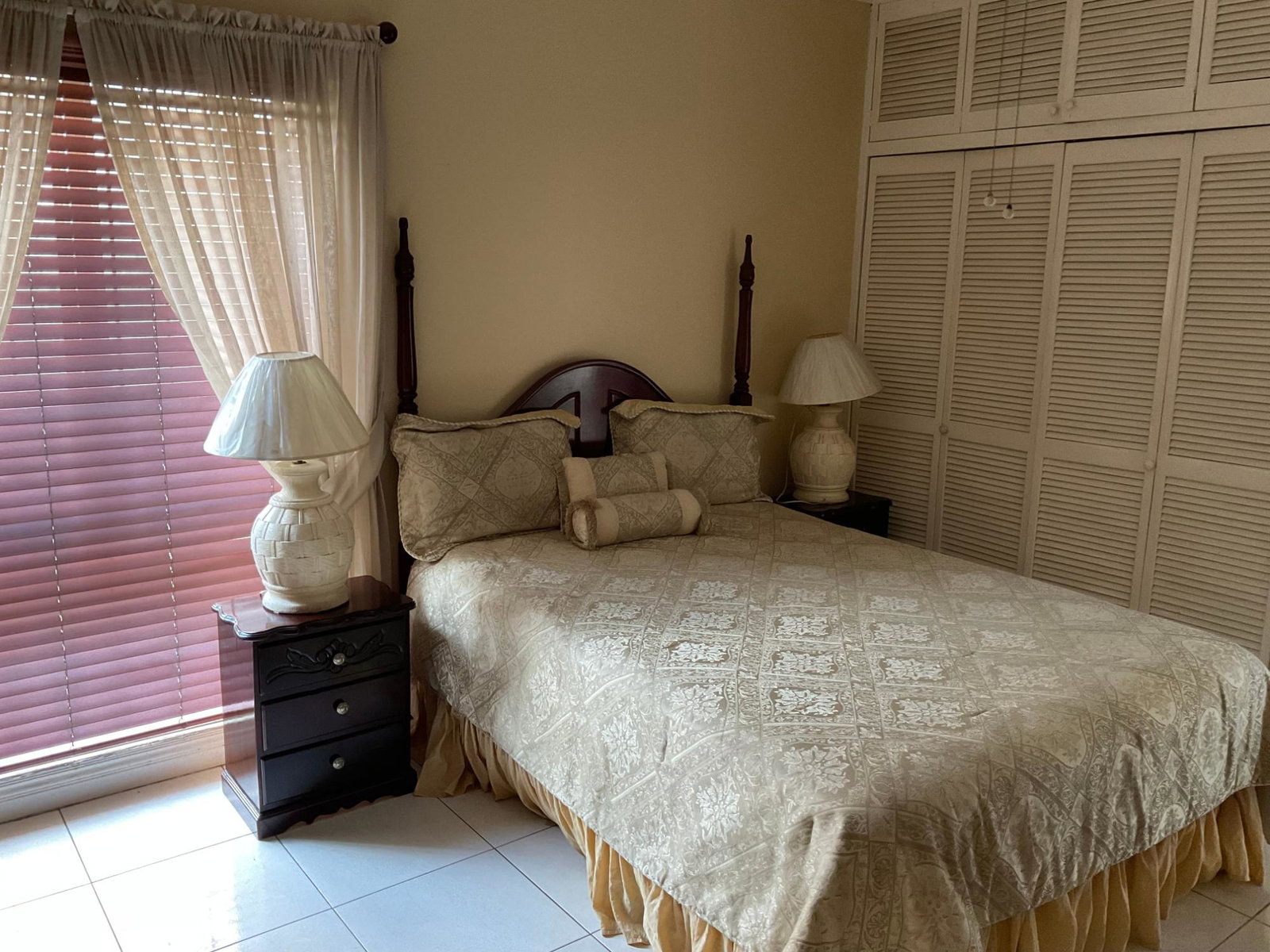 Seventh image of 14a-44-46 Trafalgar Road in Kingston 5, St. Andrew, Jamaica - property is For Sale