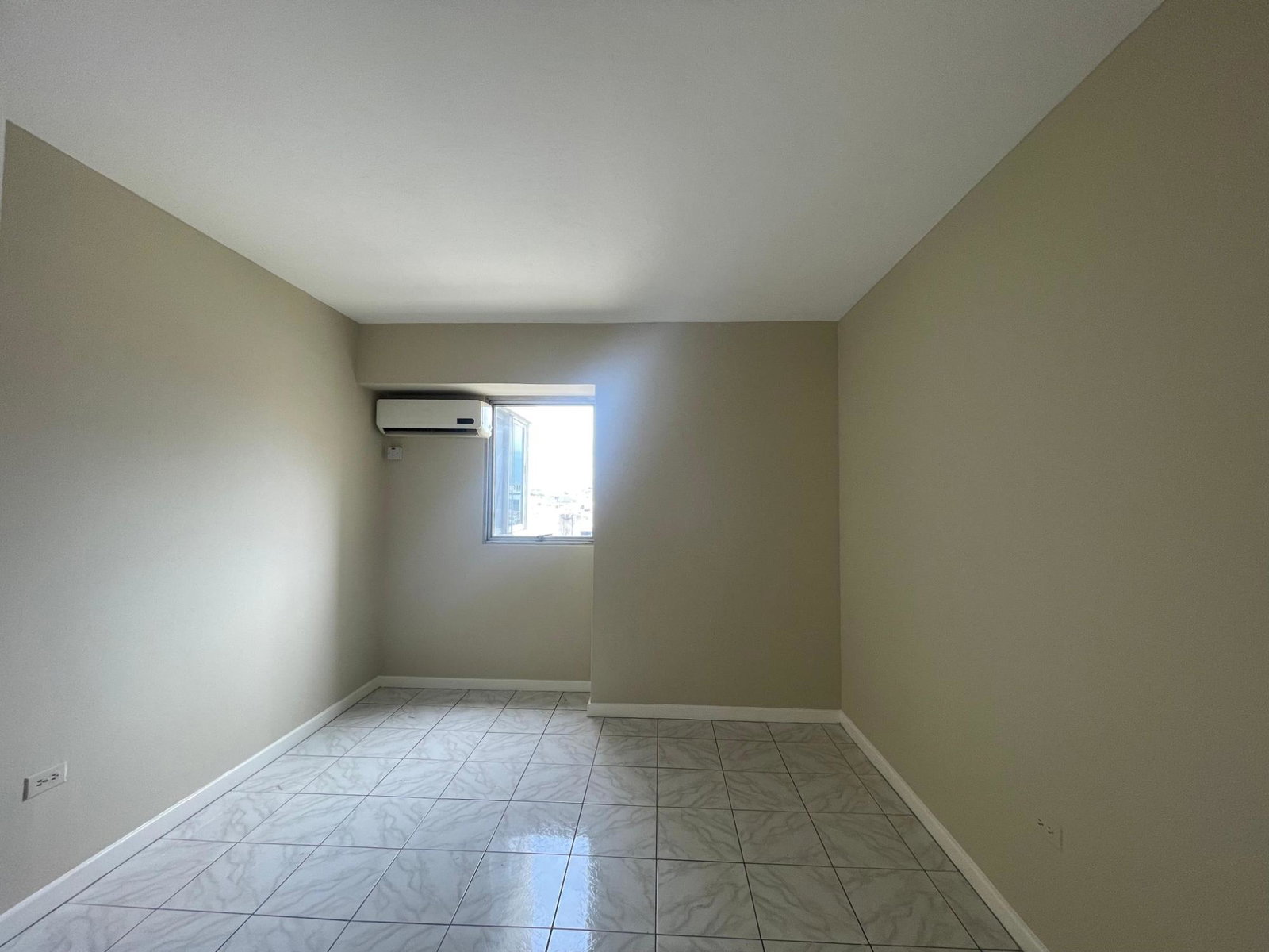 2-Bed-2-Bath-Waterfront-Apartment-for-Rent-in-Ocean-Towers-Kingston Sixth image of E-205- Ocean Towers, Ocean Blvd in KINGSTON, Kingston, Jamaica - property is For Rent