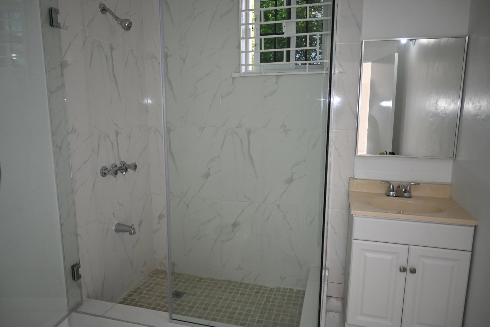 2-Bedroom-Apartment-for-Rent-in-St.-Andrew-Jamaica-5-64-Palmoral-Ave Third image of 5-64 Palmoral Avenue in Kingston 6, St. Andrew, Jamaica - property is For Rent