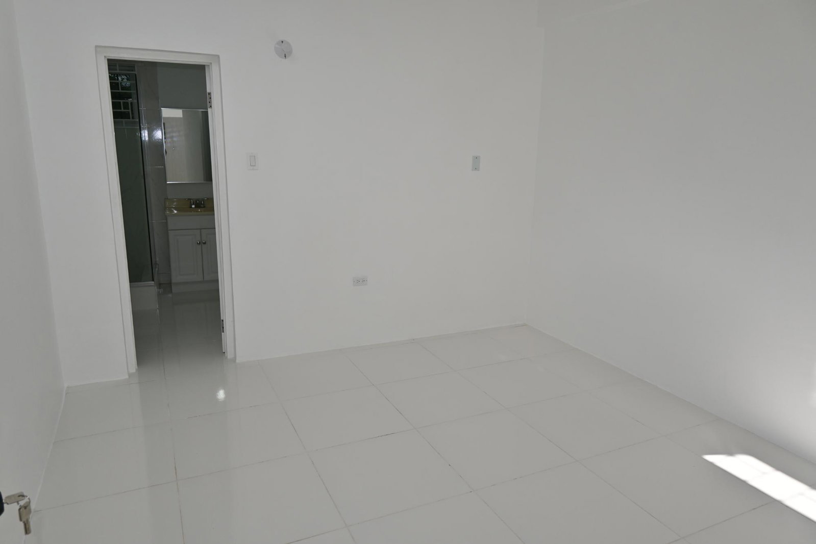 2-Bedroom-Apartment-for-Rent-in-St.-Andrew-Jamaica-5-64-Palmoral-Ave Fourth image of 5-64 Palmoral Avenue in Kingston 6, St. Andrew, Jamaica - property is For Rent