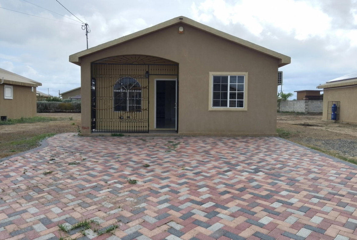 First image of Phoenix Park Village 1 in Phoenix Park, St. Catherine, Jamaica - property is For Rent