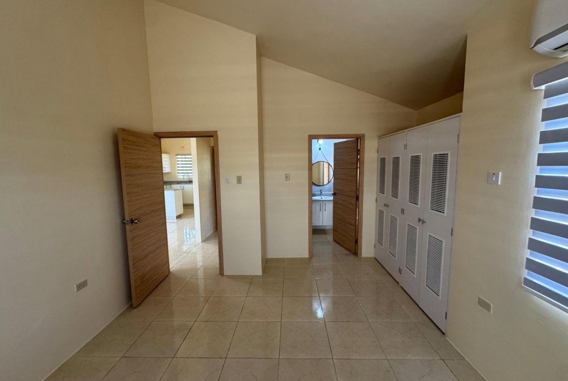 Fourth image of 1424 Phoenix Park Village Ph4 in Phoenix Park, St. Catherine, Jamaica - property is For Rent