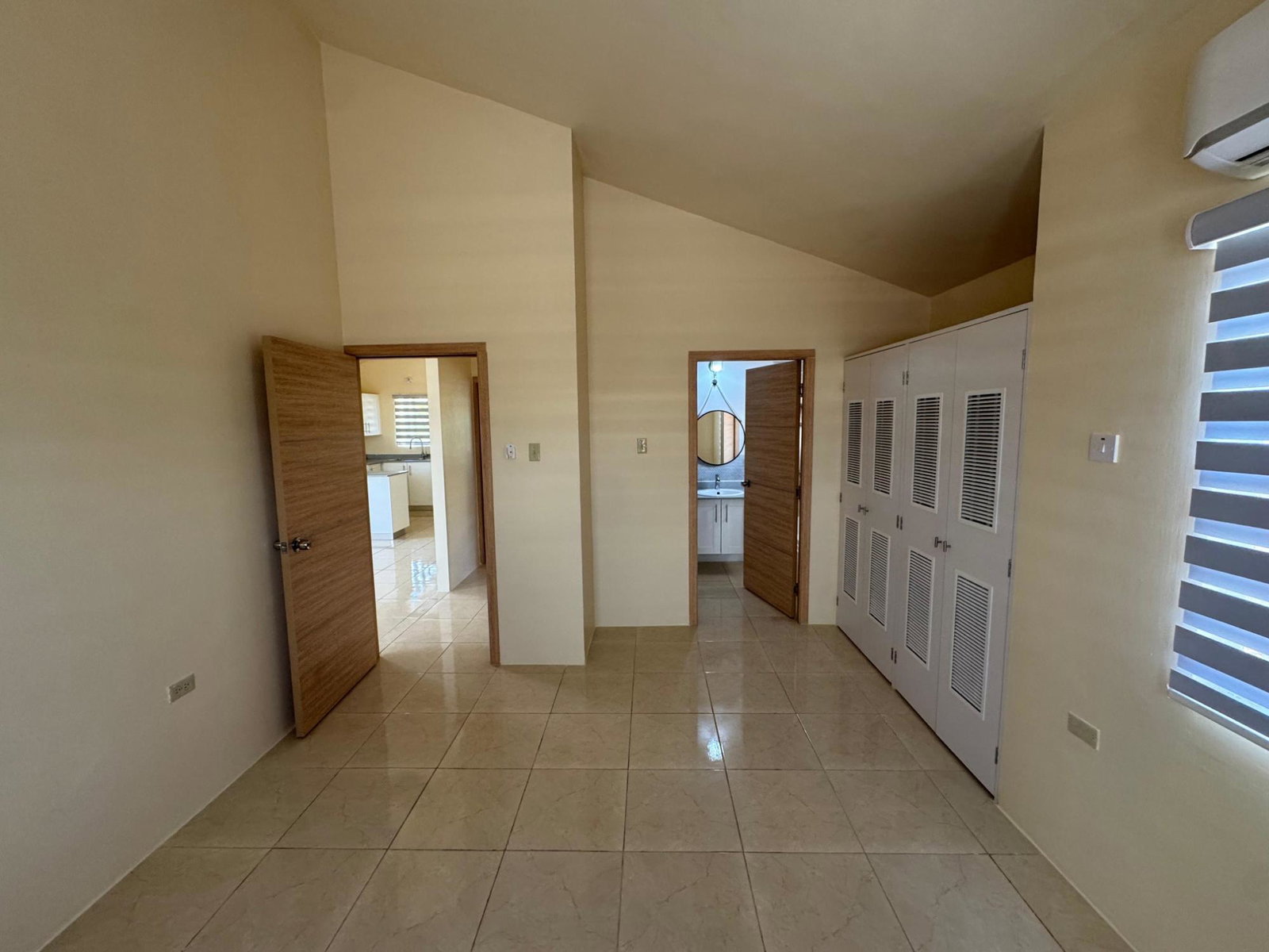 Fourth image of 1424 Phoenix Park Village Ph4 in Phoenix Park, St. Catherine, Jamaica - property is For Rent
