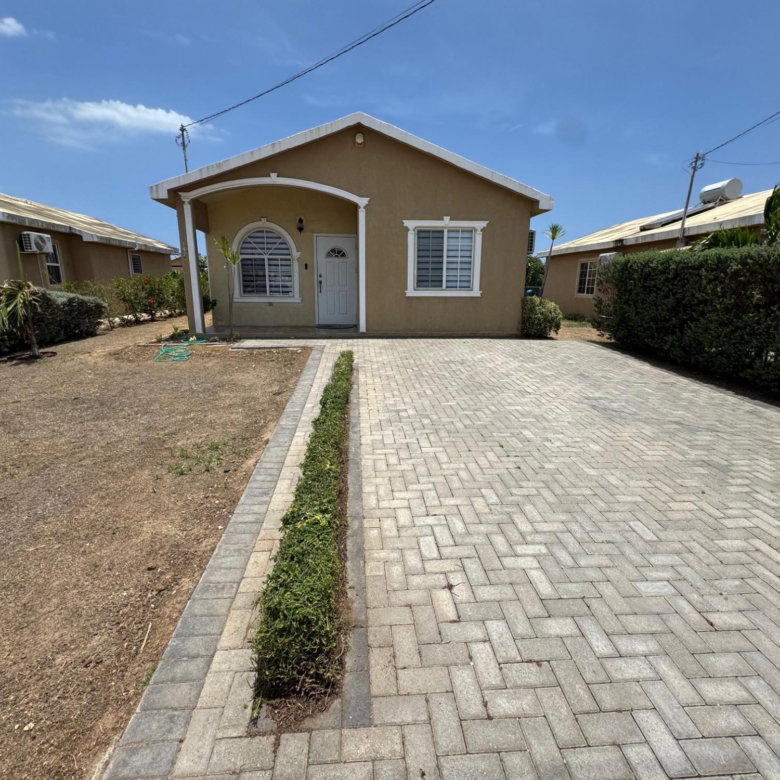 First image of 1424 Phoenix Park Village Ph4 in Phoenix Park, St. Catherine, Jamaica - property is For Rent