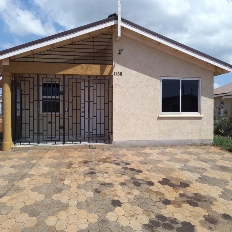 First image of Silversun Estate in Spanish Town, St. Catherine, Jamaica - property is For Rent