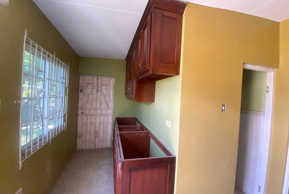 Seventh image of 915 Braeton New Town in Braeton Newtown, St. Catherine, Jamaica - property is For Sale