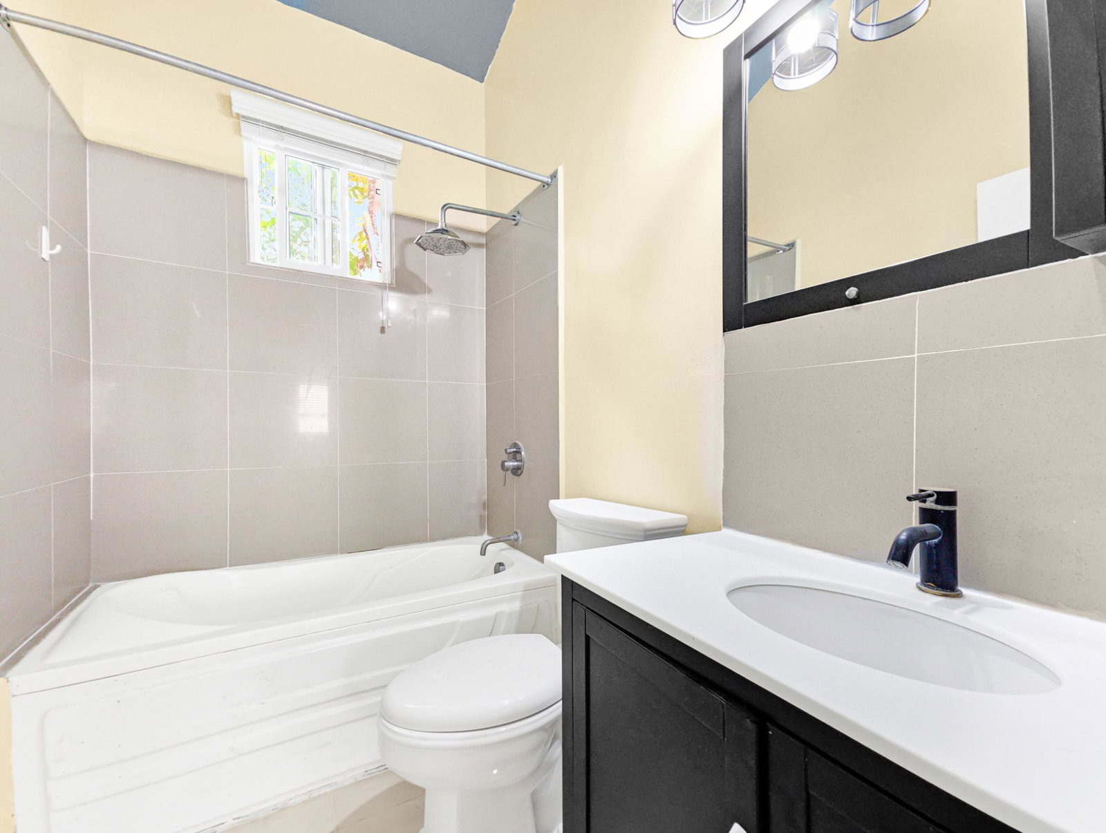 Eighth image of D14 Caymanas Country Club Est in Caymanas, St. Catherine, Jamaica - property is For Rent