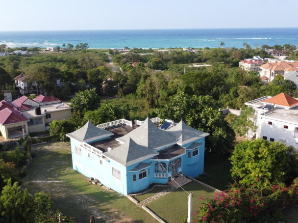 First image of Duncans Bay in DUNCAN BAY, Trelawny, Jamaica - property is For Sale