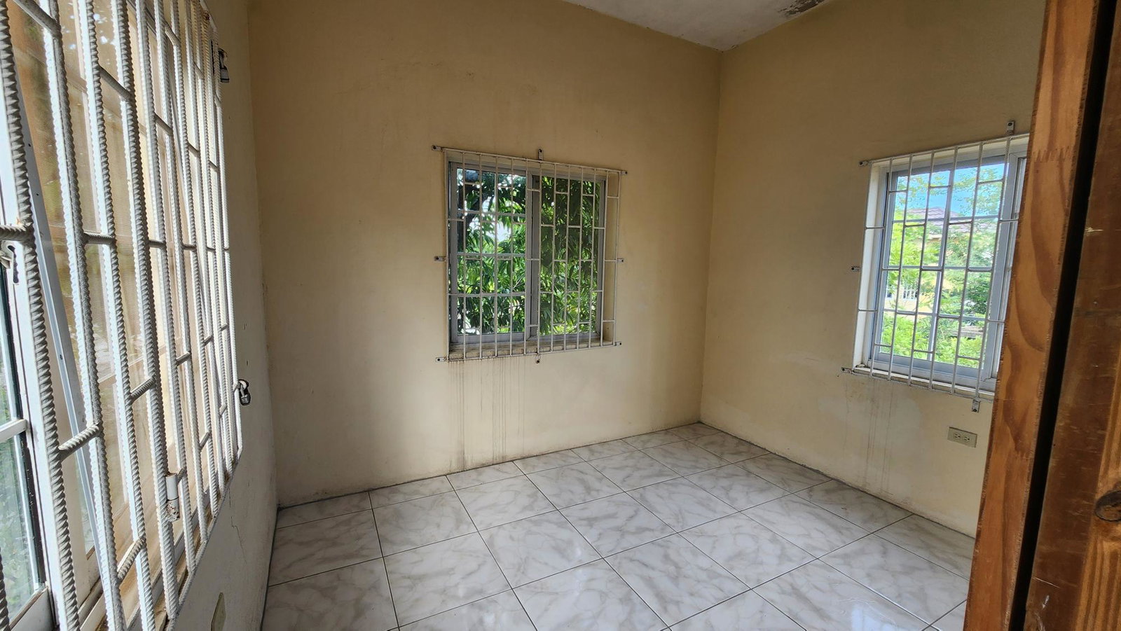 Eleventh image of Fulmer Crescent in Ensom City, St. Catherine, Jamaica - property is For Sale