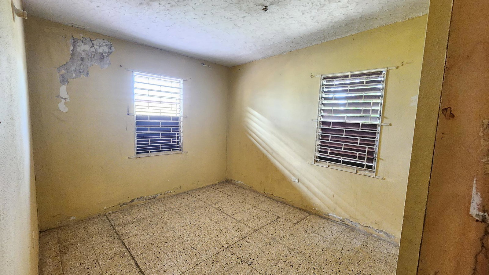 Sixth image of Fulmer Crescent in Ensom City, St. Catherine, Jamaica - property is For Sale