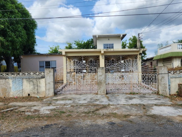 First image of Fulmer Crescent in Ensom City, St. Catherine, Jamaica - property is For Sale