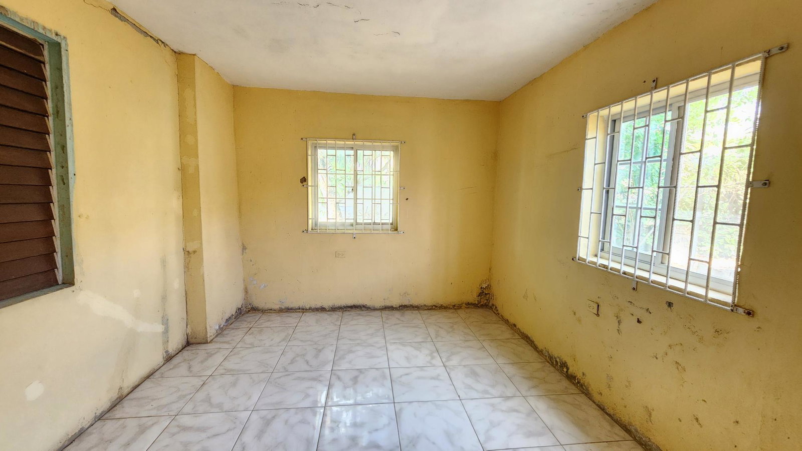 Ninth image of Fulmer Crescent in Ensom City, St. Catherine, Jamaica - property is For Sale