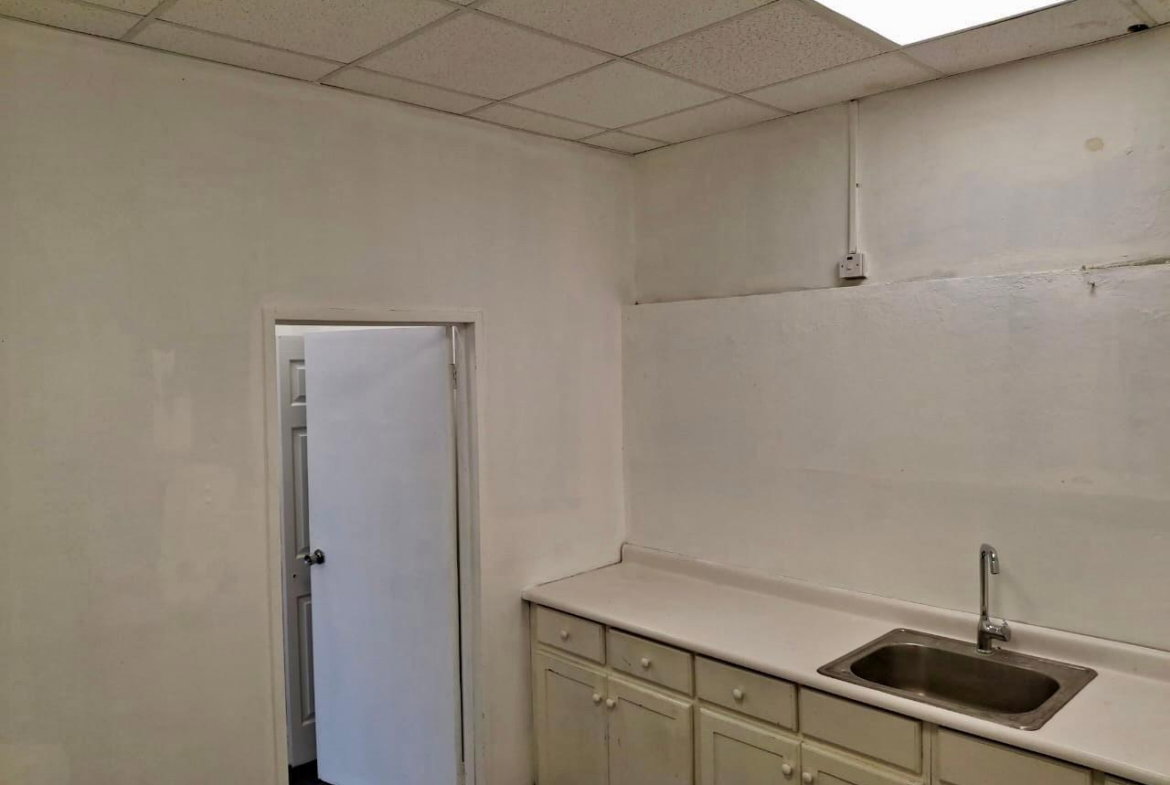 Fourth image of 38c Constant Spring Road in Kingston 10, St. Andrew, Jamaica - property is For Rent