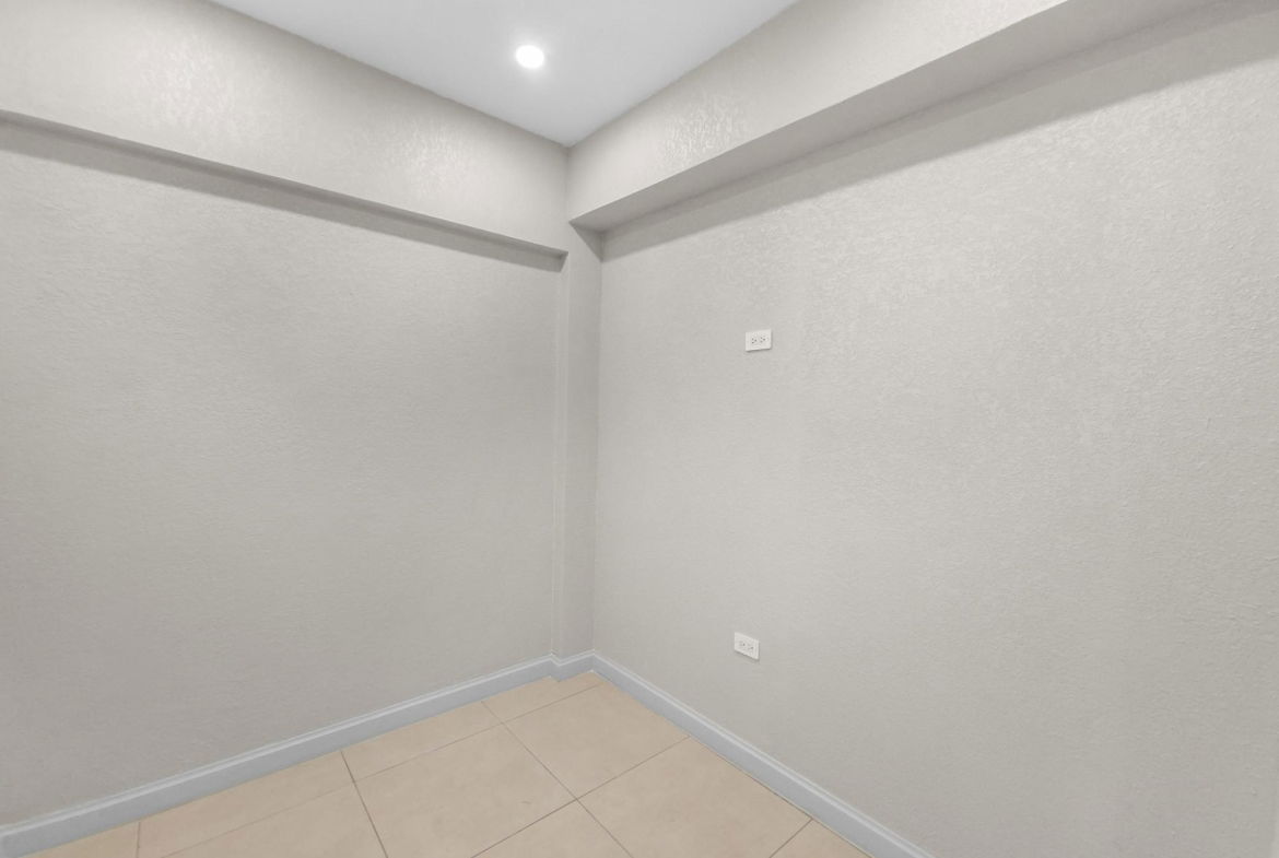 Fifth image of Unit 5-90b Red Hills rd in Red Hills, St. Andrew, Jamaica - property is For Rent