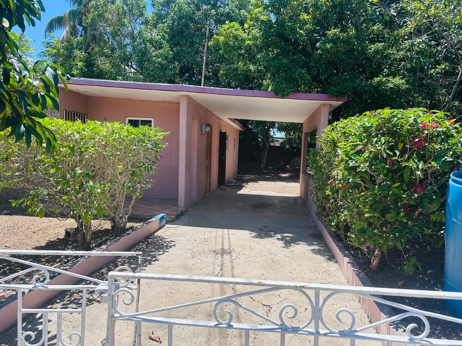 Affordable-Fixer-Upper-House-for-Sale-in-St.-Catherine-Jamaica-–-17-Laura-Drive Fourth image of 17 Laura Drive in Ensom City, St. Catherine, Jamaica - property is For Sale