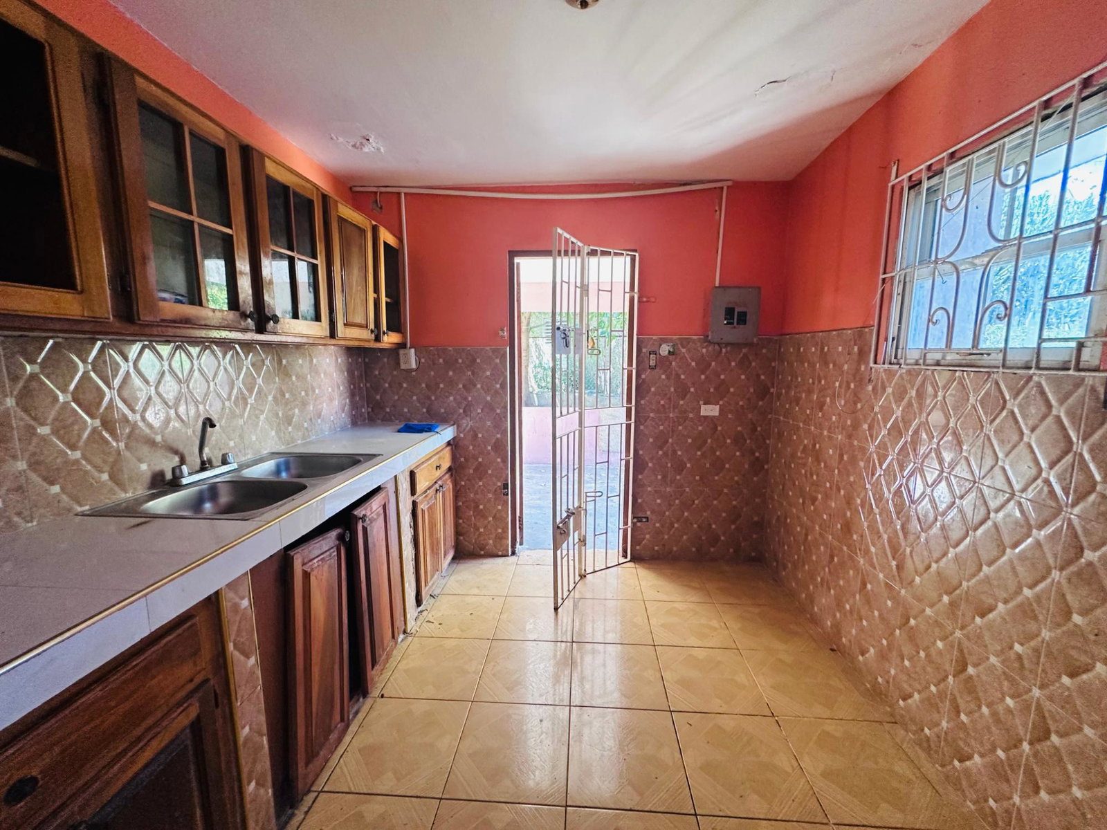 Affordable-Fixer-Upper-House-for-Sale-in-St.-Catherine-Jamaica-–-17-Laura-Drive Eighth image of 17 Laura Drive in Ensom City, St. Catherine, Jamaica - property is For Sale
