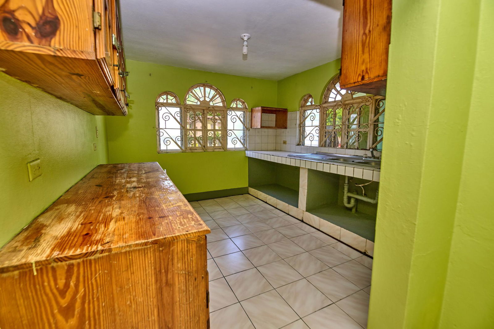 Thirteenth image of 58-18 Doherty Drive in Kingston 7, St. Andrew, Jamaica - property is For Sale