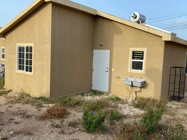 Eleventh image of 124-124 Pearl Avenue, Phase 1, ph in Phoenix Park, St. Catherine, Jamaica - property is For Rent