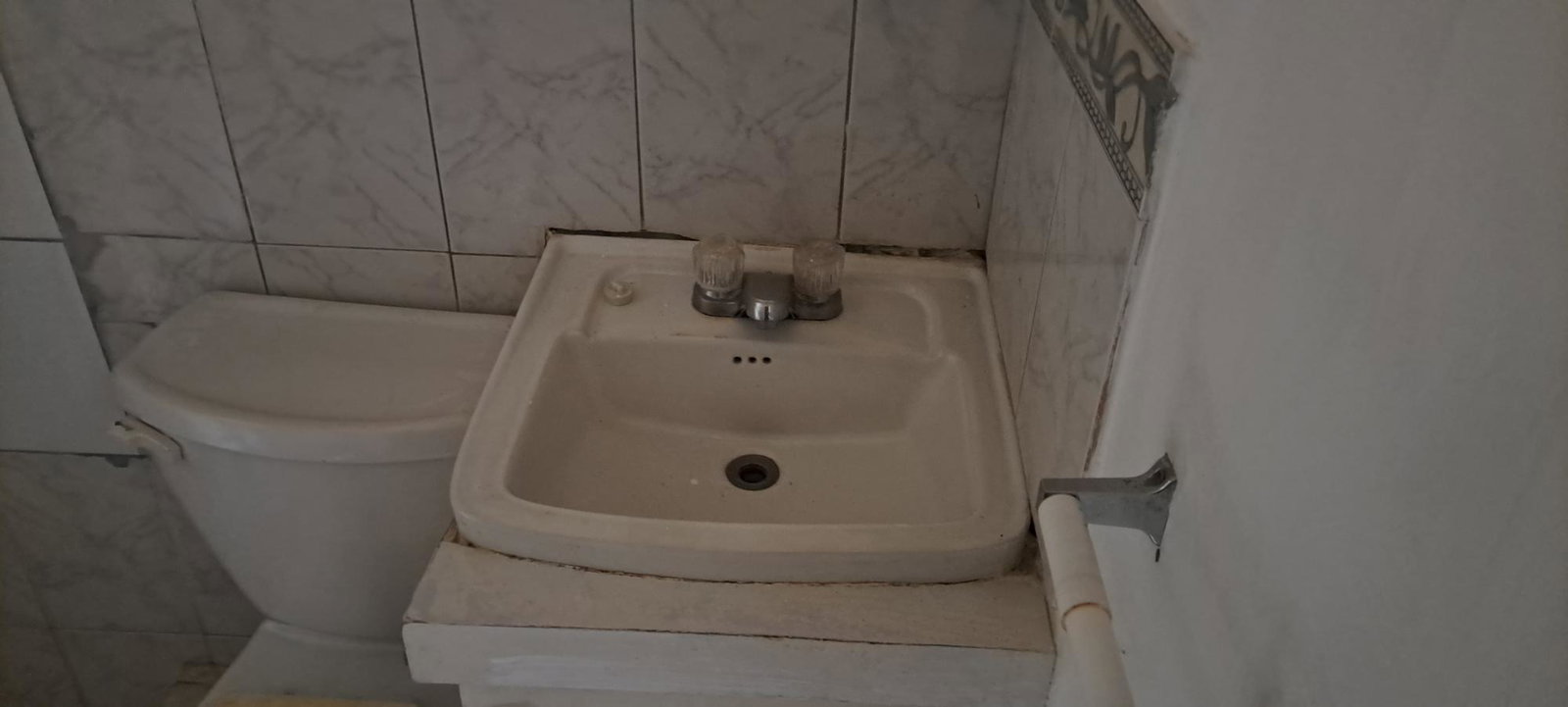 Charming-2-Bedroom-Apartment-for-Rent-in-St.-Andrew-Jamaica-18-Candlewood-Place Eleventh image of 18 Candlewood Place in Kingston 20, St. Andrew, Jamaica - property is For Rent