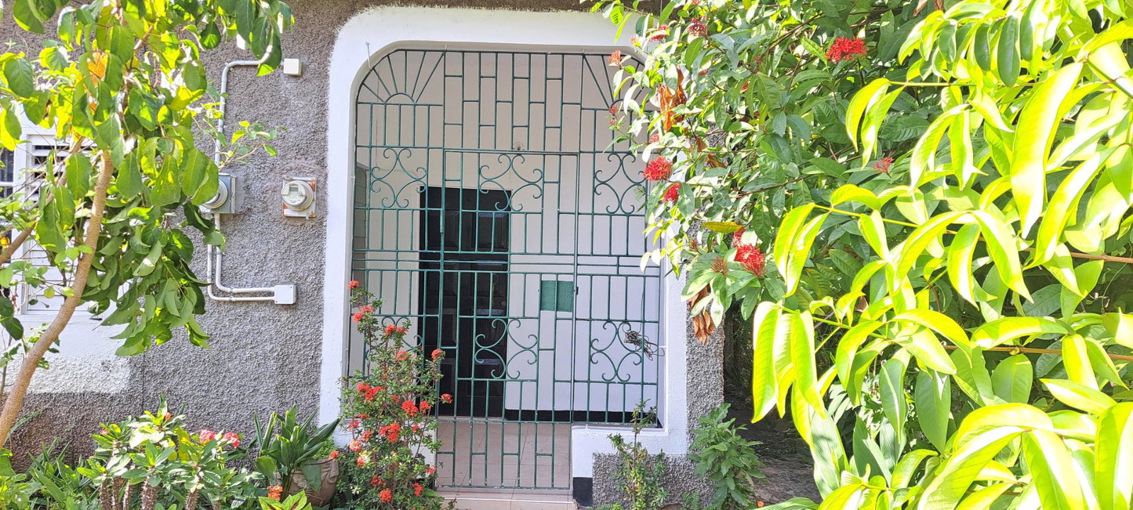 Charming-2-Bedroom-Apartment-for-Rent-in-St.-Andrew-Jamaica-18-Candlewood-Place Sixteenth image of 18 Candlewood Place in Kingston 20, St. Andrew, Jamaica - property is For Rent