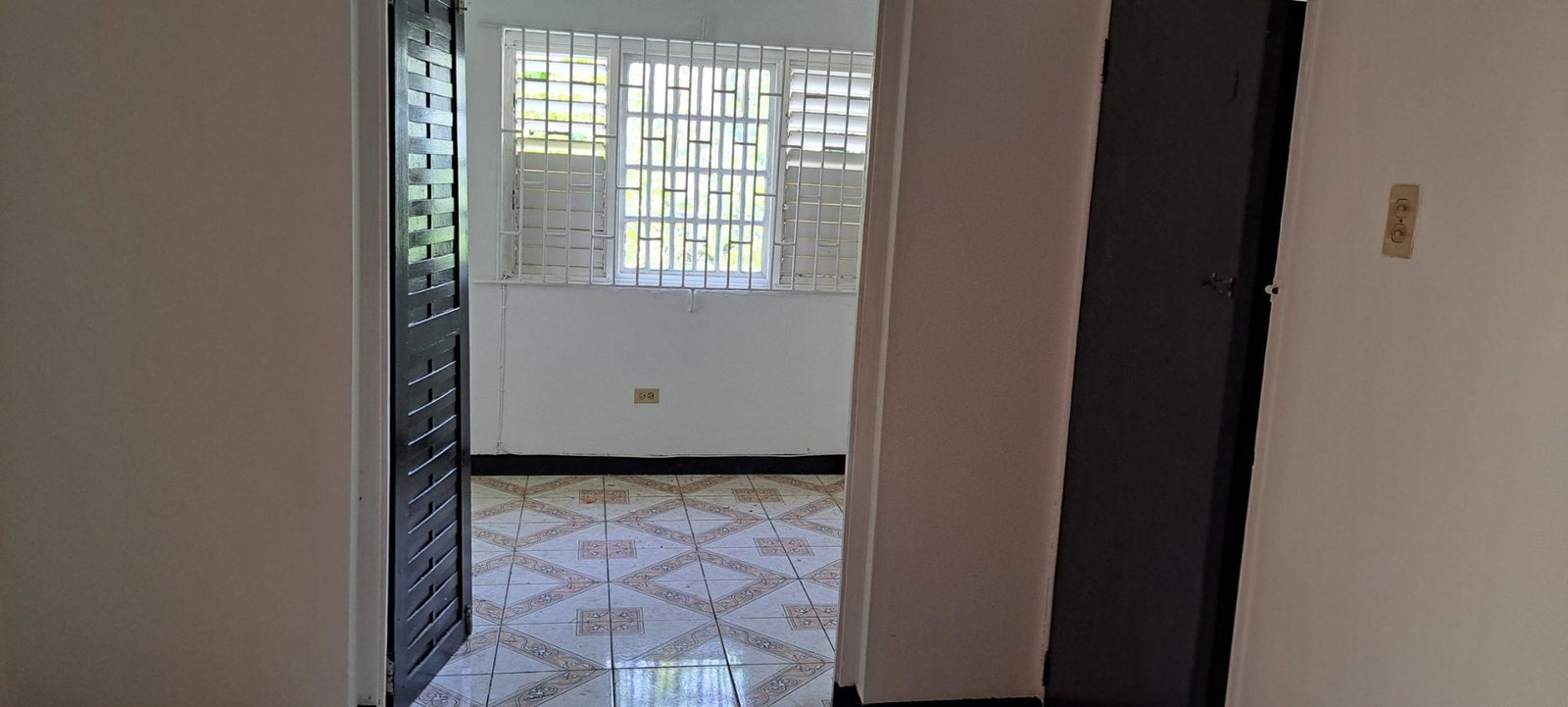 Charming-2-Bedroom-Apartment-for-Rent-in-St.-Andrew-Jamaica-18-Candlewood-Place Fifth image of 18 Candlewood Place in Kingston 20, St. Andrew, Jamaica - property is For Rent