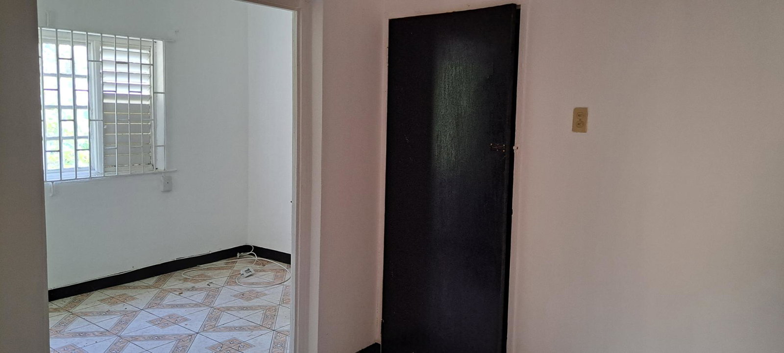 Charming-2-Bedroom-Apartment-for-Rent-in-St.-Andrew-Jamaica-18-Candlewood-Place Eighth image of 18 Candlewood Place in Kingston 20, St. Andrew, Jamaica - property is For Rent
