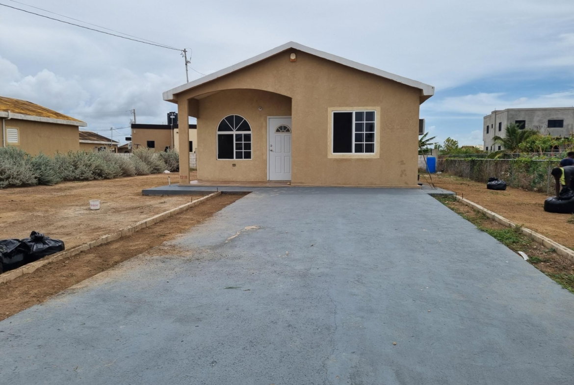 Tenth image of 1218-54 Phoenix Boulevard in Phoenix Park, St. Catherine, Jamaica - property is For Rent