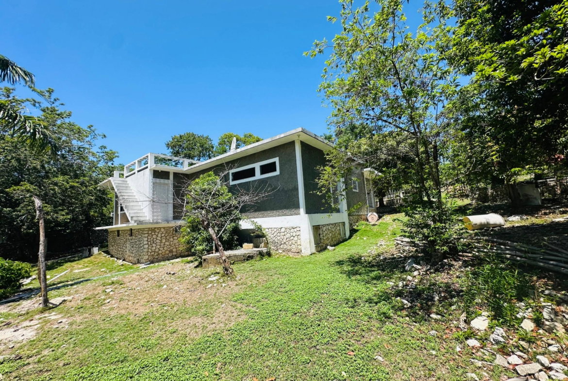 Eleventh image of Clermont, Daniel Town in Daniel Town, Trelawny, Jamaica - property is For Sale