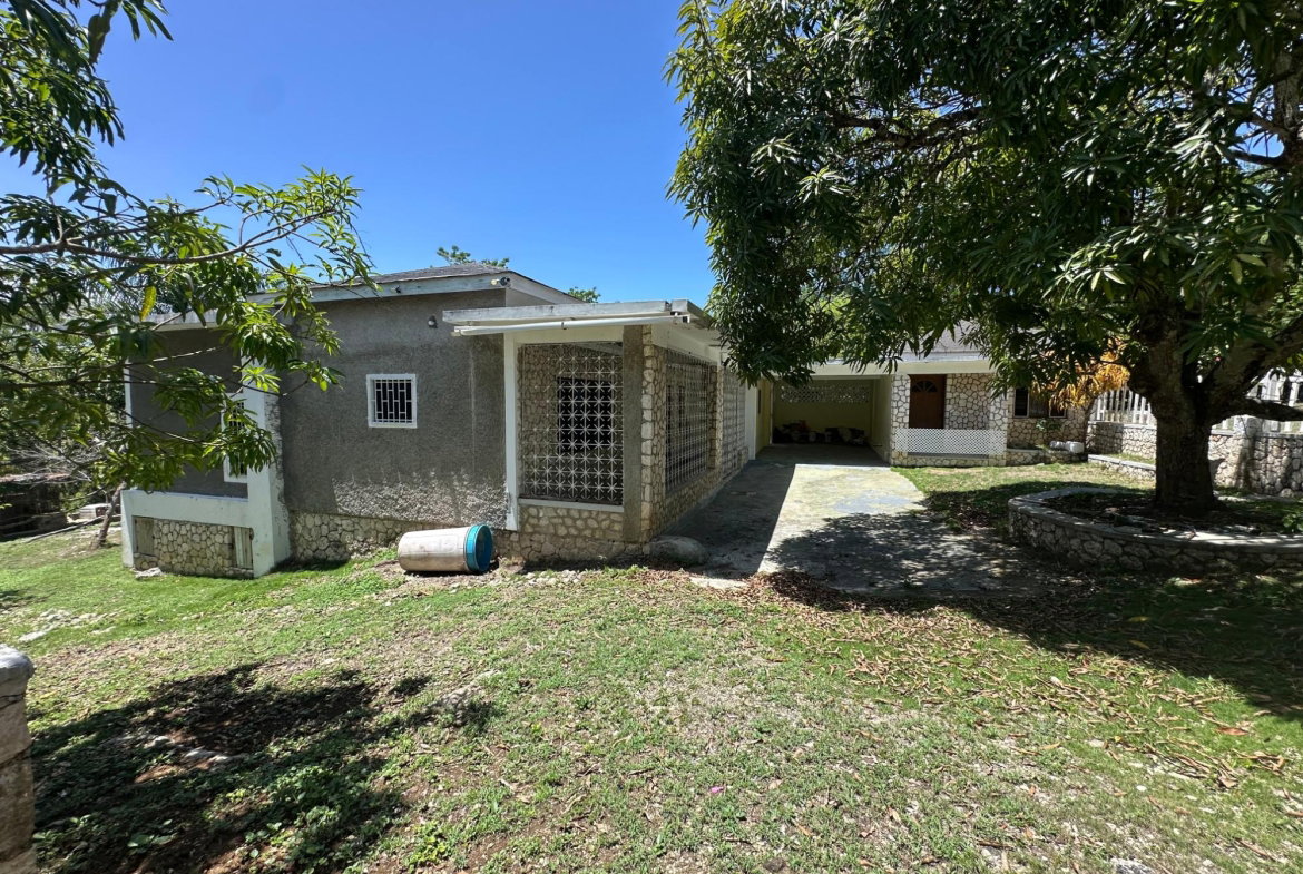 Fifth image of Clermont, Daniel Town in Daniel Town, Trelawny, Jamaica - property is For Sale
