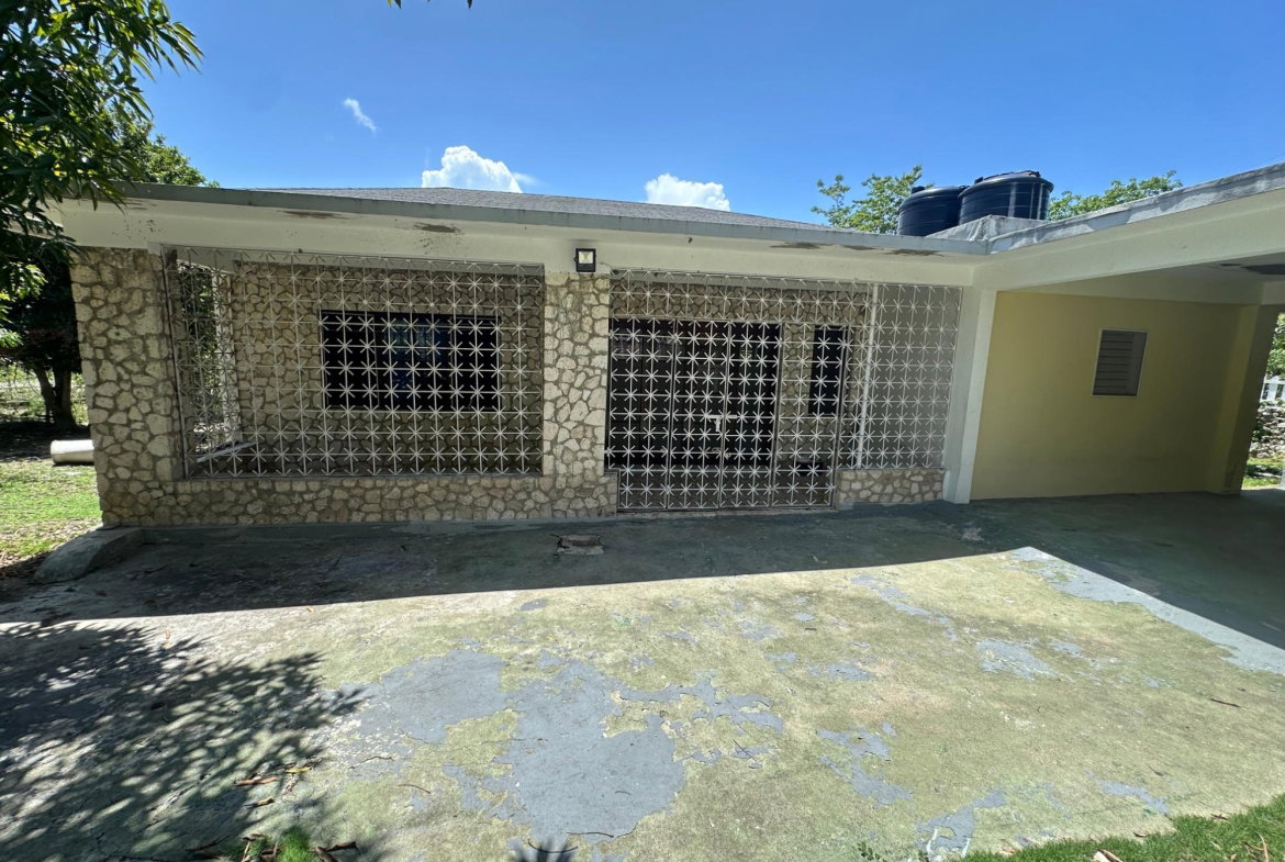 Sixth image of Clermont, Daniel Town in Daniel Town, Trelawny, Jamaica - property is For Sale
