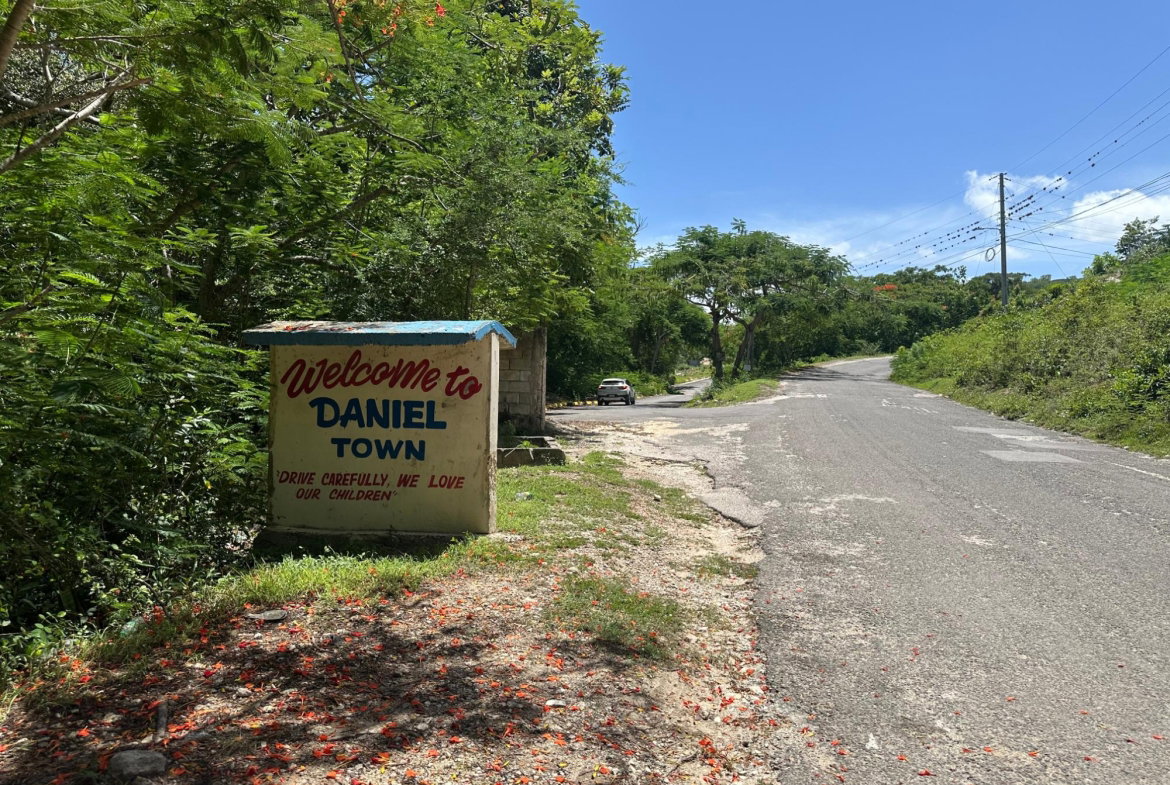 Seventh image of Clermont, Daniel Town in Daniel Town, Trelawny, Jamaica - property is For Sale
